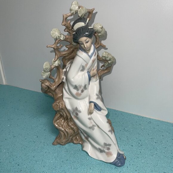 Lladro Geisha Sculpted By Vicente Martínez Porcelain Issued In 1972 Retired 1994 - Picture 8 of 16